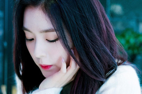 Sáng nào mẹ chồng cũng đứng ở cửa gọi con dâu như hò đò, em bực bội hỏi thì bà dửng dưng trả lời: “Làm gì có con dâu nhà ai ngủ đến trưa trật”