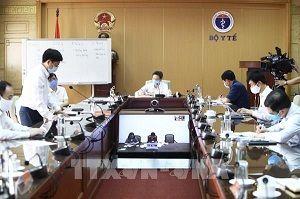 Phó Thủ tướng Vũ Đức Đam: “Phải quyết liệt dập dịch tại Bệnh viện Bạch Mai"