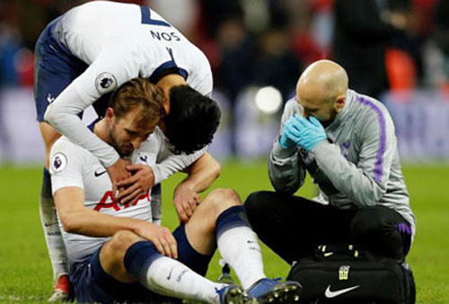 Ngoại hạng Anh có những đội càng hoãn thi đấu càng… thích