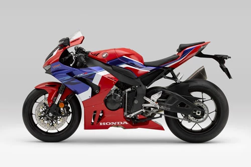 6. Honda CBR1000RR-R Fireblade.