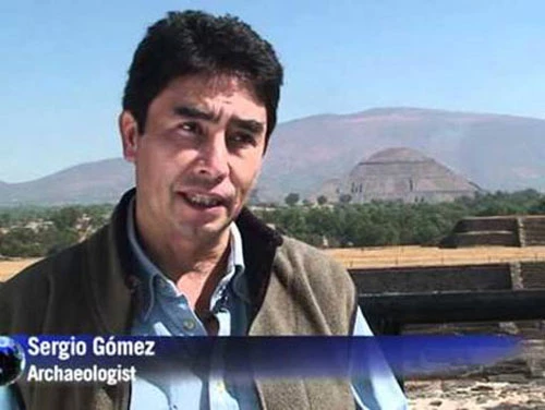 Nhà khảo cổ học Sergio Gomez - người phát hiện ra "con sông" thủy ngân