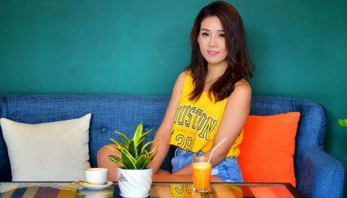 Ngắm vẻ đẹp như thiếu nữ tuổi 20, mẹ đơn thân của 7 nhóc tì khiến dân mạng "phát sốt" vì vẻ xì tin