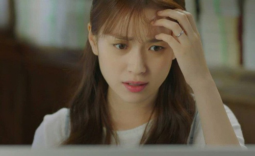 Nhờ ở cữ, vợ mới phát hiện hành động ‘kỳ lạ’ của chồng dành cho cô giúp việc trẻ