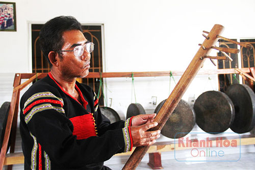 Người giữ nét văn hóa đồng bào Êđê