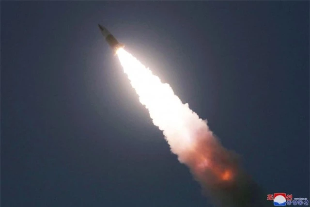 Nhật Bản nói Triều Tiên phóng tên lửa đạn đạo - 1