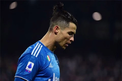 Ronaldo và đồng đội giúp Juventus giảm 90 triệu euro tiền lương