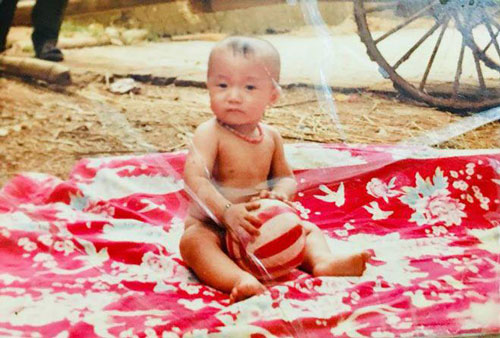 Dân mạng "phát sốt" với loạt ảnh thời "ngố tàu" của các chàng trai U23 Việt Nam, đáng chú ý là Quang Hải