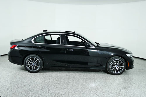 Xe sedan đẹp long lanh, mạnh 255 mã lực, giá gần 1 tỷ đồng