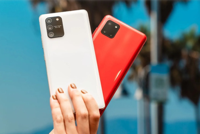 Loạt smartphone xách tay giảm giá mạnh tại Việt Nam cuối tháng 3