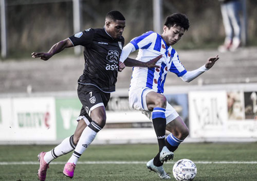 Heerenveen có 3 ngày để quyết định tương lai Văn Hậu