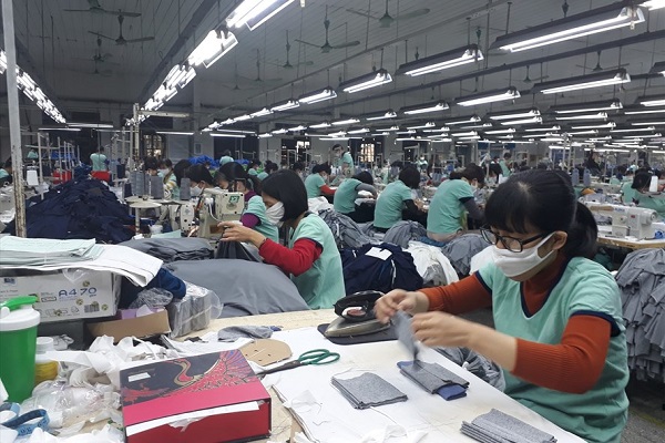 Covid-19: Dịch bệnh bùng phát ở Mỹ và EU khiến ngành dệt may bị thiệt hại 12.000 tỷ đồng