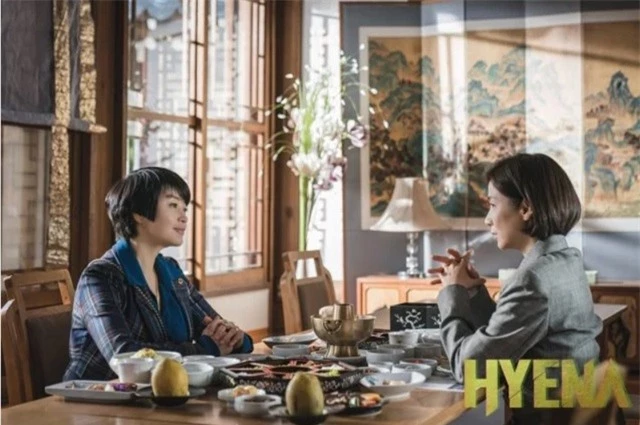 “Hyena”: Đã hiểu vì sao tên phim là “Linh cẩu” nhờ... “chị đại” - 4