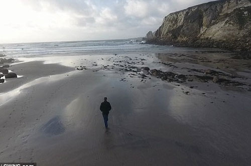 Bãi biển biến mất suốt 12 năm đột nhiên xuất hiện chỉ trong một đêm