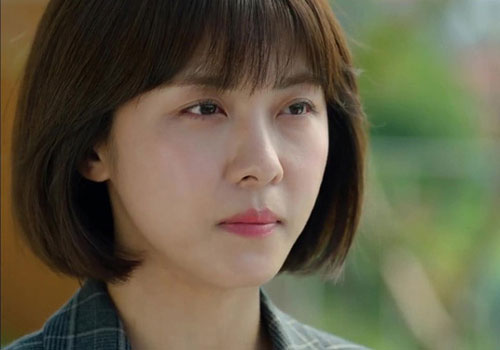 Chị gái bỗng đòi ly hôn với chồng đại gia, mẹ tôi tát 'cháy mặt' nhưng rồi bật khóc nức nở khi đọc tờ giấy 'nhàu nhĩ' chị đưa