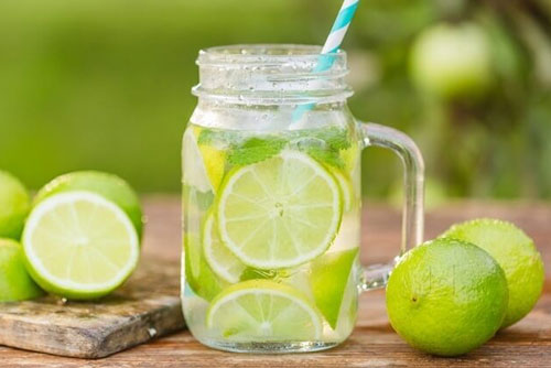 Uống nước chanh giờ này có thể 'bổ hơn nhân sâm', giúp tăng sức đề kháng, làm sạch ruột