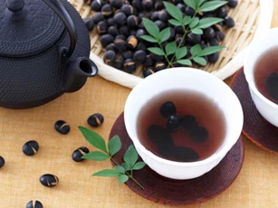 Chăm uống nước đậu đen nấu cùng loại quả này, vừa giúp làm đẹp da, chống lão hóa lại sạch ruột