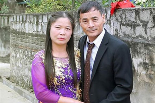 Hí hửng nhờ dân mạng chỉnh ảnh của bố mẹ cho trẻ hơn, anh chàng nhận về thứ gây "sang chấn tâm lý"