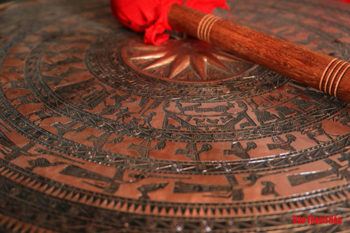 Làng Chè - Trà Đông: Sống mãi với nghề đúc đồng truyền thống