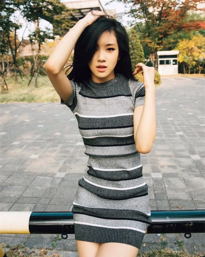 Tìm ra hot Instagrammer giống Rosé (BLACKPINK) như chị em sinh đôi, ai ngờ phải viết tâm thư vì bị ném đá tơi bời - Ảnh 4. Tìm ra hot Instagrammer giống Rosé (BLACKPINK) như chị em sinh đôi, ai ngờ phải viết tâm thư vì bị ném đá tơi bời - Ảnh 4.