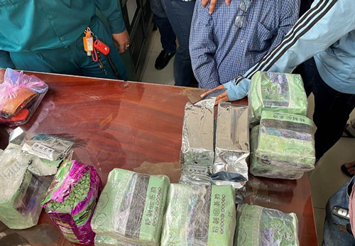 Triệt phá đường dây vận chuyển ma túy số lượng lớn từ Campuchia về TPHCM