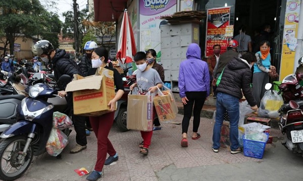 Mở các điểm bán hàng dã chiến, người dân không phải tích trữ 