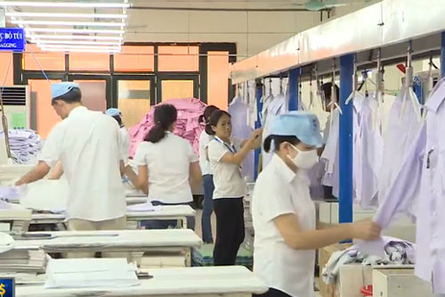 WB dự báo kinh tế Việt Nam tăng trưởng 4,9% năm nay