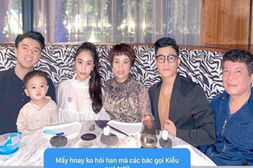 Ca nương Kiều Anh hiếm hoi khoe ảnh đại gia đình, cậu em chiếm trọn spotlight vì quá điển trai