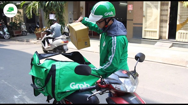 Covid-19: Grab tạm dừng dịch vụ chở khách trong 15 ngày, chỉ duy trì GrabExpress, GrabFood,GrabMart