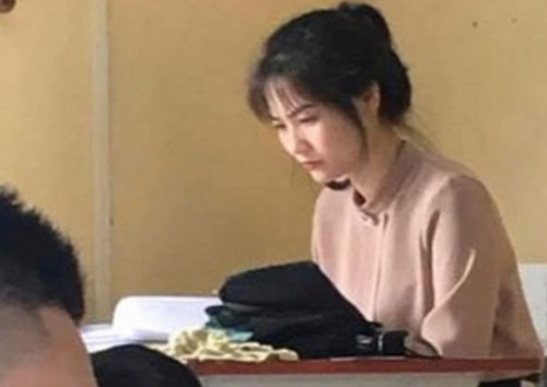 Cô giáo Hải Dương gây “bão” mạng với khoảnh khắc học sinh chụp lén