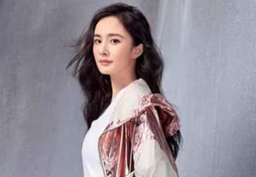 Đã xinh đẹp, nổi tiếng Dương Mịch còn chứng tỏ là ngôi sao có EQ cao qua hành động này