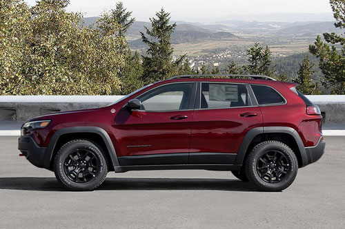 SUV động cơ V6, giá gần 1 tỷ đồng