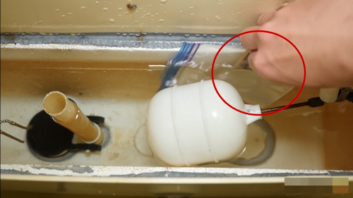 Các bà vợ "sang chấn tâm lý" với những chiêu giấu "quỹ đen" cực cao tay của chồng