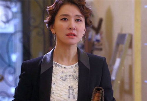 Mẹ bạn gái đột ngột đến thăm phòng trọ, tôi bị bà ấy chê đến "sấp mặt" và nói không thể chấp nhận cuộc hôn nhân