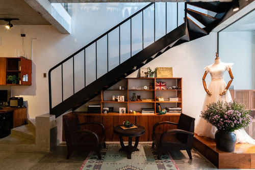 Nhà ở kết hợp với studio áo cưới được bố trí hợp lý