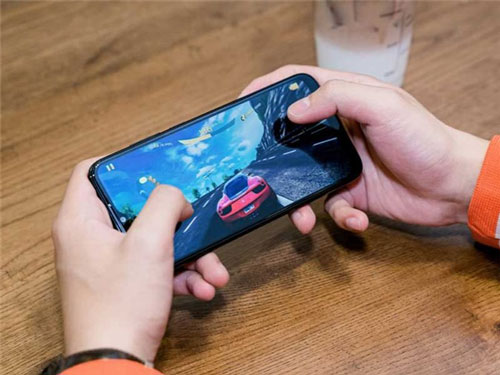 Vsmart Joy 3 4GB và Oppo A31: Điện thoại nào chiếm thế thượng phong?