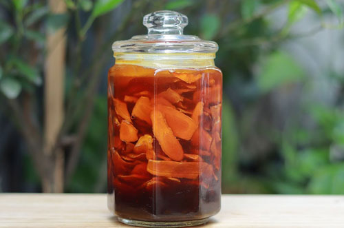 Lấy nghệ tươi và làm theo cách này, nám, tàn nhang nhiều mấy cũng hết sạch, da mặt trở nên trắng sáng hồng hào