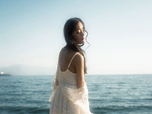 Phụ nữ sau ly hôn: 2 điều nhất định phải buông bỏ, 3 thời điểm không được phép rơi nước mắt