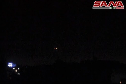 Tên lửa Israel được bắn đi từ trong không phận Lebanon. Ảnh: SANA.