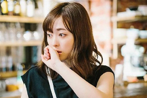 Về ra mắt được "cưng như trứng mỏng", tôi vẫn “chạy mất dép” vì 1 hành động của bố anh