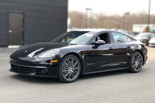 9. Porsche Panamera.