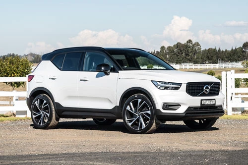 Volvo XC40.