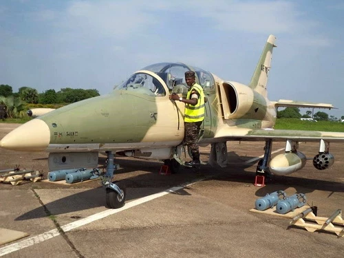 Máy bay huấn luyện - chiến đấu L-39 Albatros của Không quân Uganda. Ảnh: Jane's Defense Weekly.