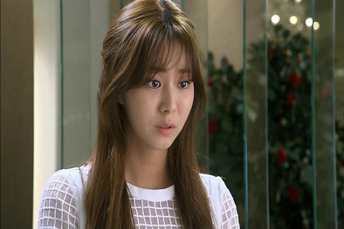 Nuôi người yêu ăn học suốt 7 năm để rồi vừa lên chức anh đã "đá" ngay vì chê không môn đăng hộ đối