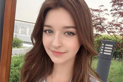 Cô gái khiến cộng đồng mạng "ráo riết truy lùng" những ngày qua