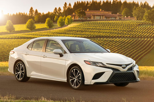 6. Toyota Camry (doanh số: 89.978 chiếc). 6. Toyota Camry (doanh số: 89.978 chiếc).