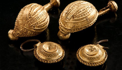 Kho báu 2.600 năm hé lộ bí mật bên trong mộ công chúa Celtic