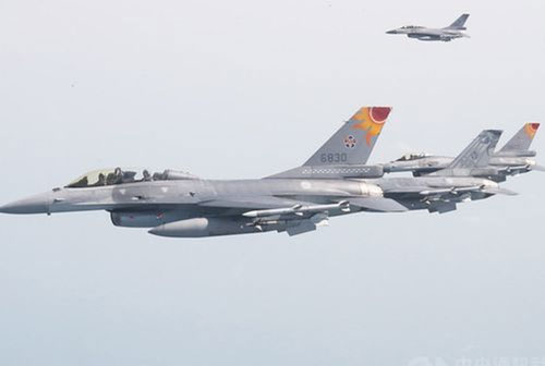 Trung Quốc "nóng mặt" khi phi đội "chim cắt" F-16 Đài Loan bất ngờ tập trận
