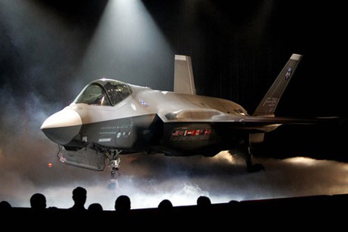 Chương trình chế tạo máy bay F-35 của Mỹ "lao đao" vì Covid-19