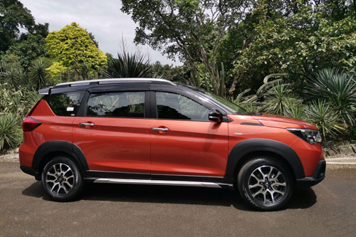 Chi tiết Suzuki XL7 vừa cập bến thị trường Việt, 'quyết đấu' với Mitsubishi Xpander