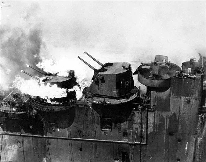 Số phận mẫu hạm bị thiệt hại nhất sống sót qua Thế chiến 2